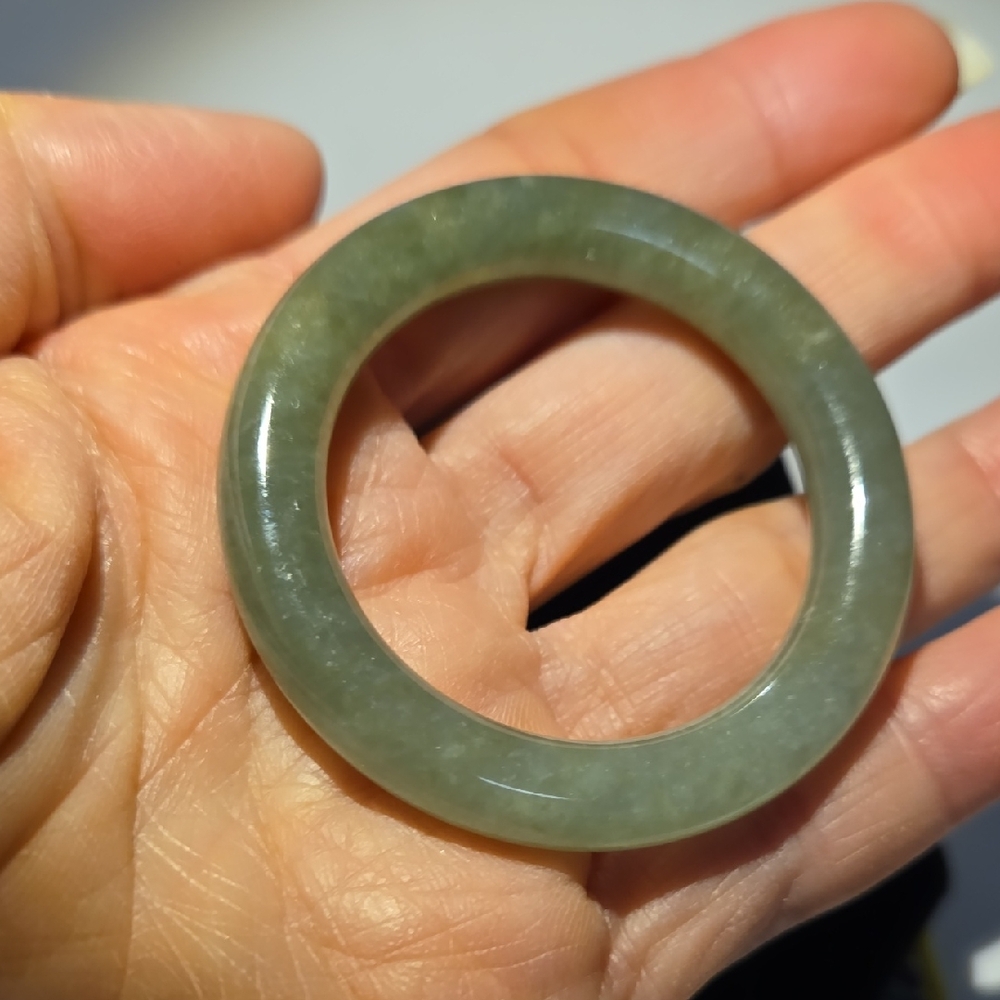 Vntg Dark Green Jadeite Baby Bangle New Old Stock 31mm Inside 8mm Thickness - Picture 3 of 9
